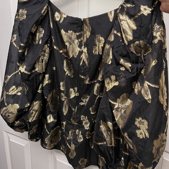 Top - Picture 2 of 4